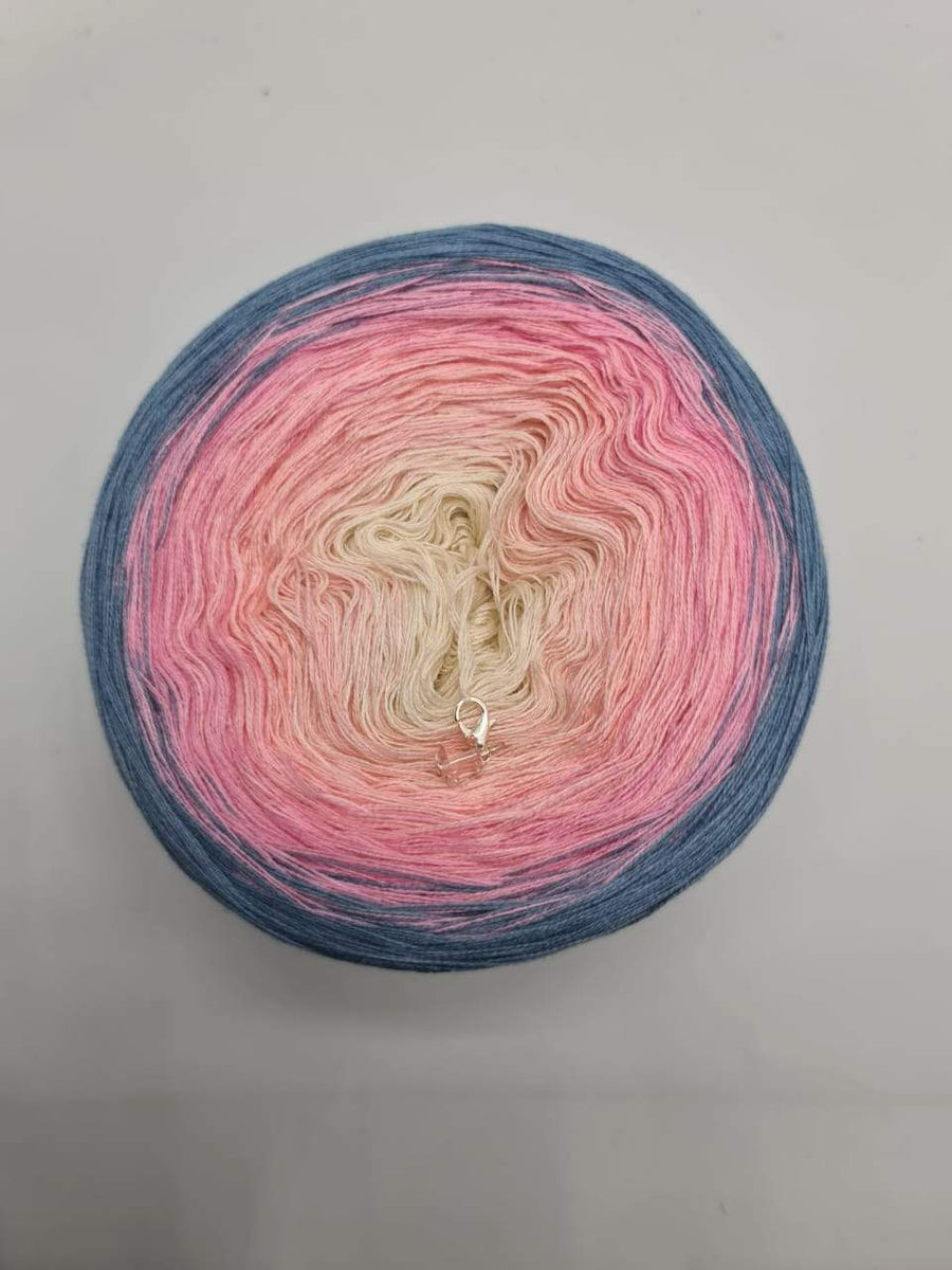 Beautiful cakes of yarn in so many color gradients! – Yarnveda